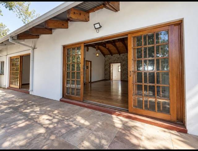 3 BEDROOM PROPERTY TO RENT IN MENLO PARK